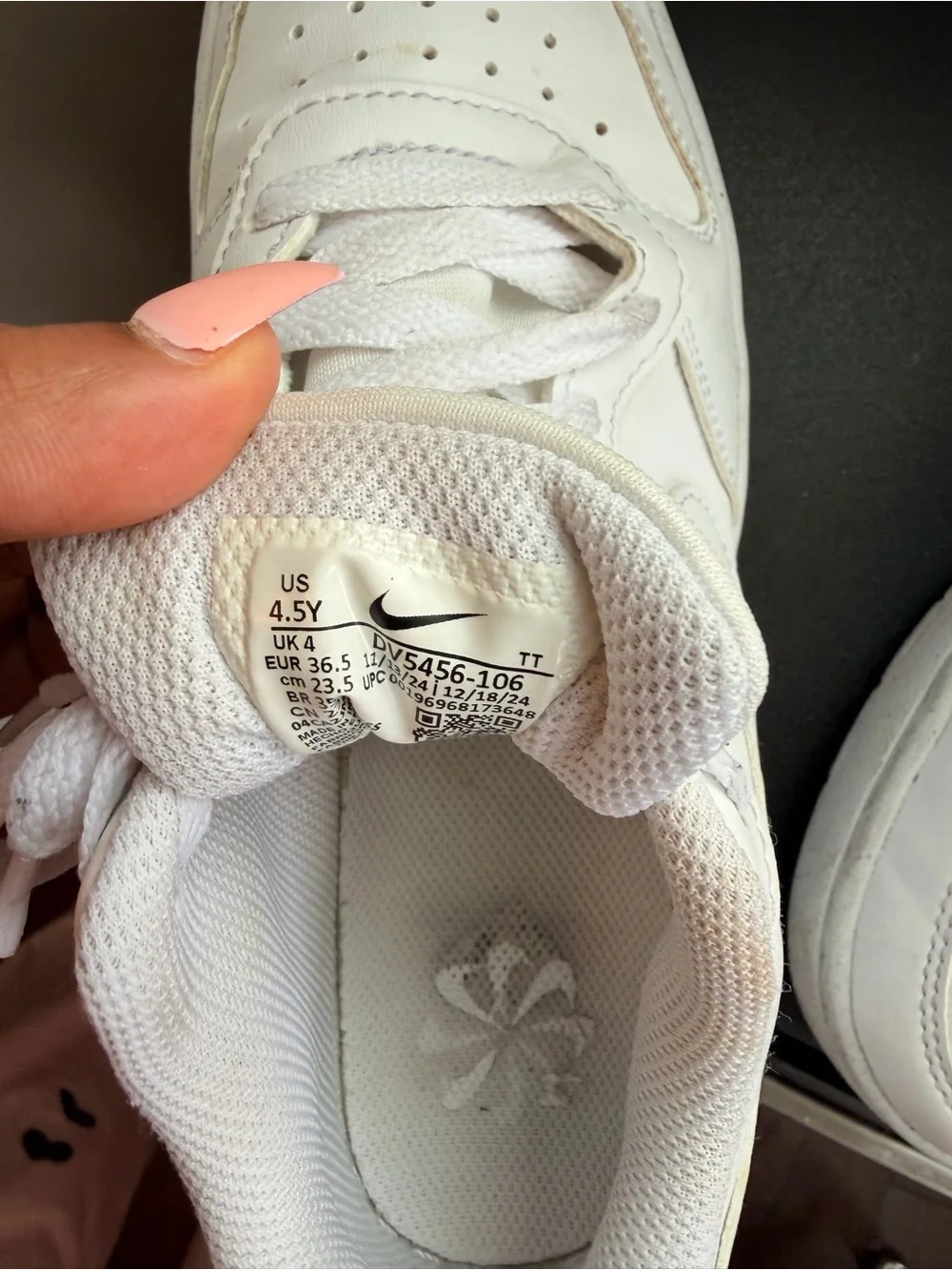 Nike  Plain White Lace-Up Sneakers 4 1/2